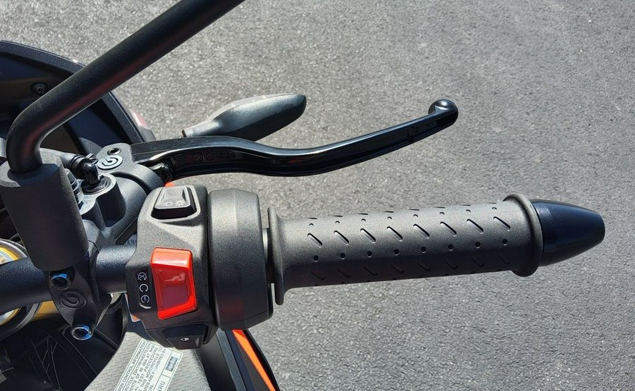 2025 Aprilia® Tuono V4 Factory