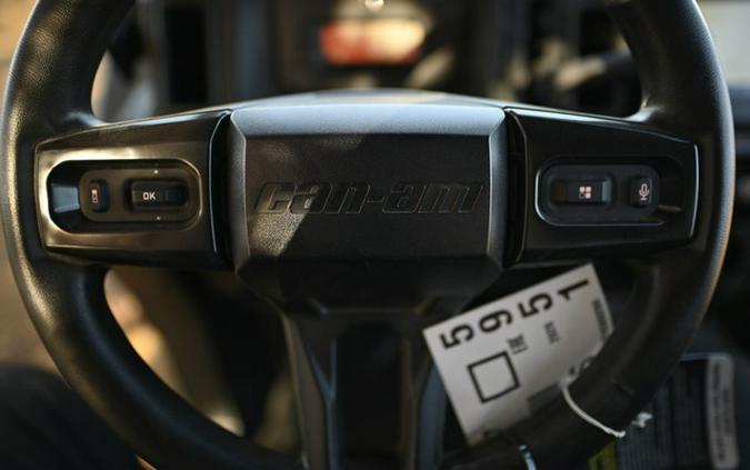 2026 Can-Am Defender MAX XT HD11 With 10.25 In.Display