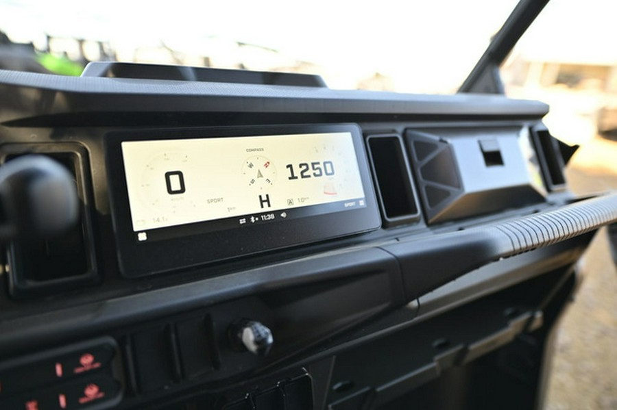 2026 Can-Am Defender MAX XT HD11 With 10.25 In.Display