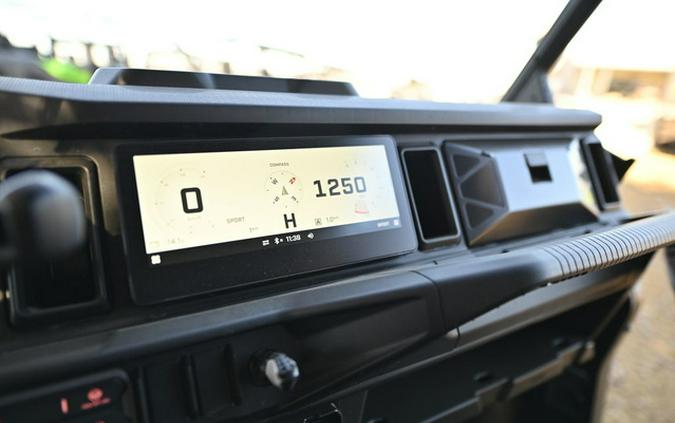 2026 Can-Am Defender MAX XT HD11 With 10.25 In.Display