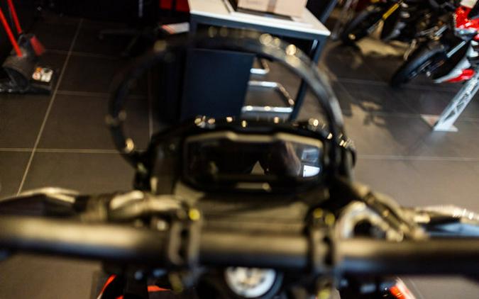 2024 Ducati Hypermotard 698 Mono RVE
