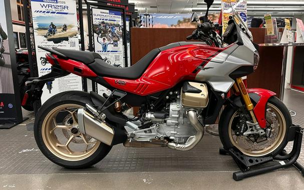 2025 Moto Guzzi V100 Mandello S Mandello
