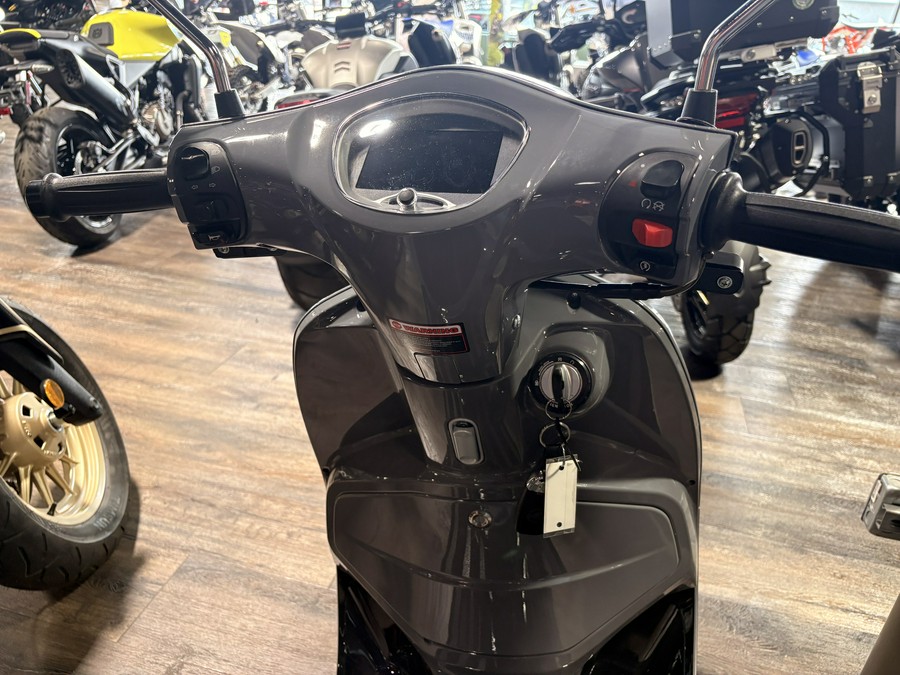 2025 Keeway motor Versilia 150 - 00021