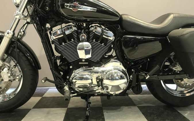2014 Harley-Davidson® XL1200C - Sportster® 1200 Custom