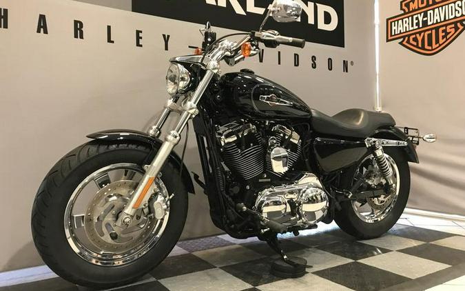 2014 Harley-Davidson® XL1200C - Sportster® 1200 Custom