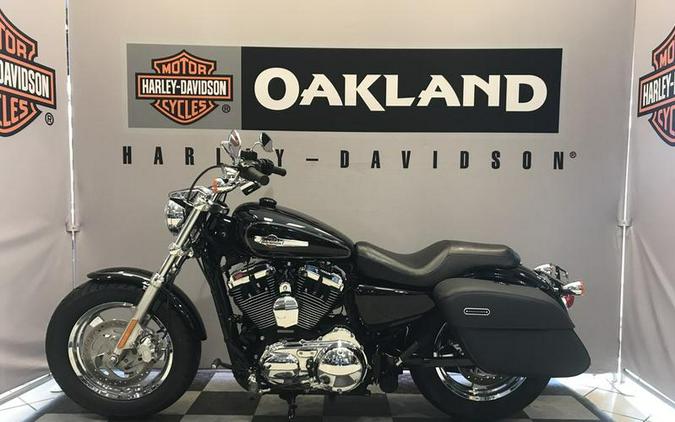 2014 Harley-Davidson® XL1200C - Sportster® 1200 Custom
