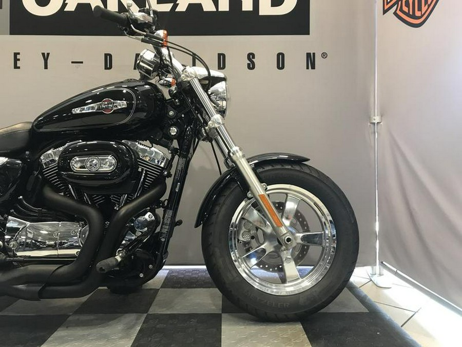 2014 Harley-Davidson® XL1200C - Sportster® 1200 Custom
