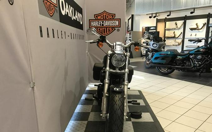 2014 Harley-Davidson® XL1200C - Sportster® 1200 Custom