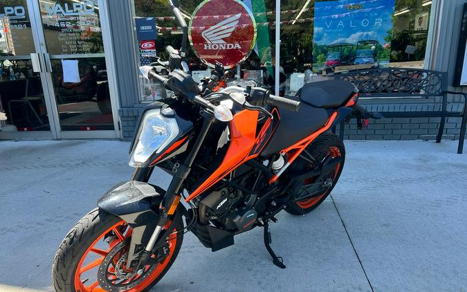 2022 KTM 200 Duke