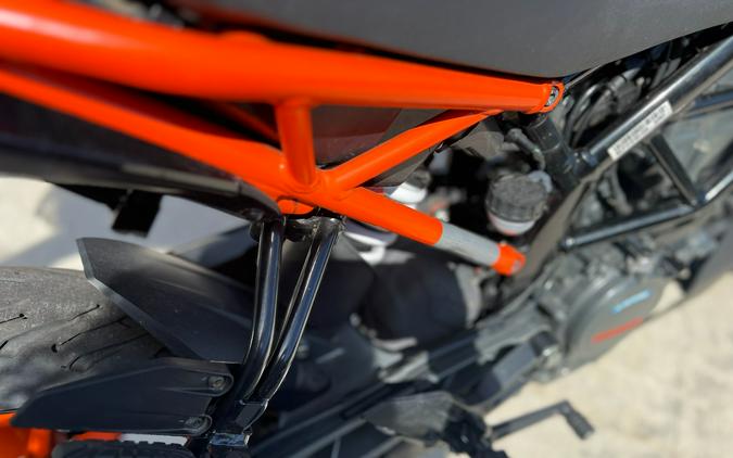 2022 KTM 200 Duke