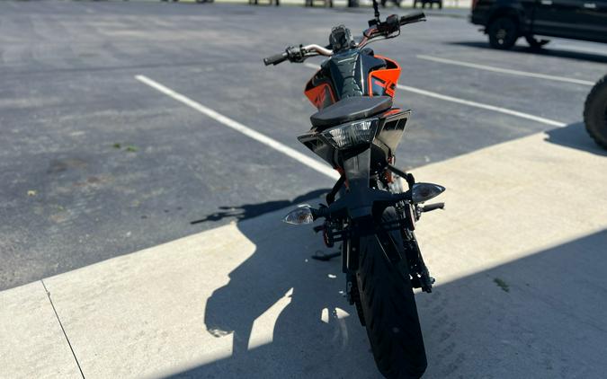 2022 KTM 200 Duke
