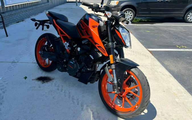 2022 KTM 200 Duke