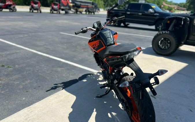 2022 KTM 200 Duke