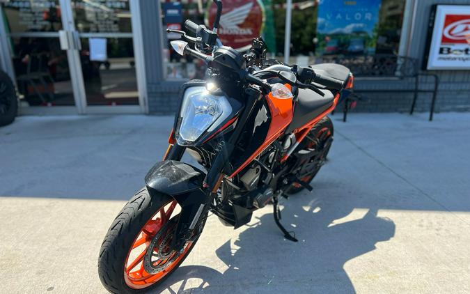 2022 KTM 200 Duke