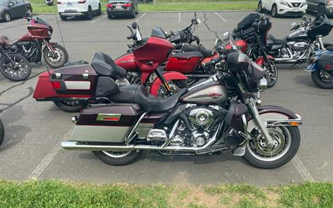 2007 Harley-Davidson FLHTCU Ultra Classic® Electra Glide® Shrine Special Edition