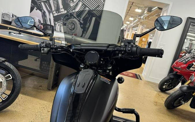 2025 Indian Motorcycle® Super Scout® Black Metallic