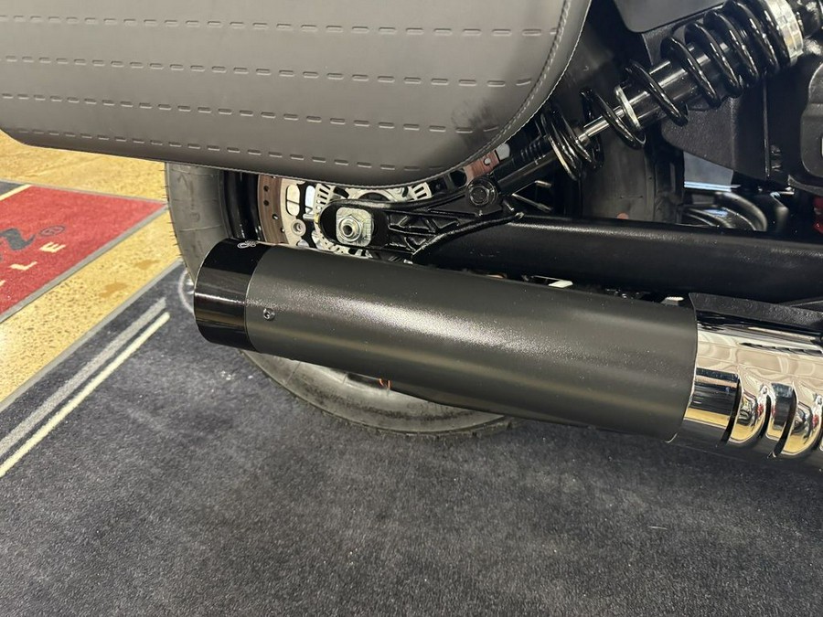 2025 Indian Motorcycle® Super Scout® Black Metallic