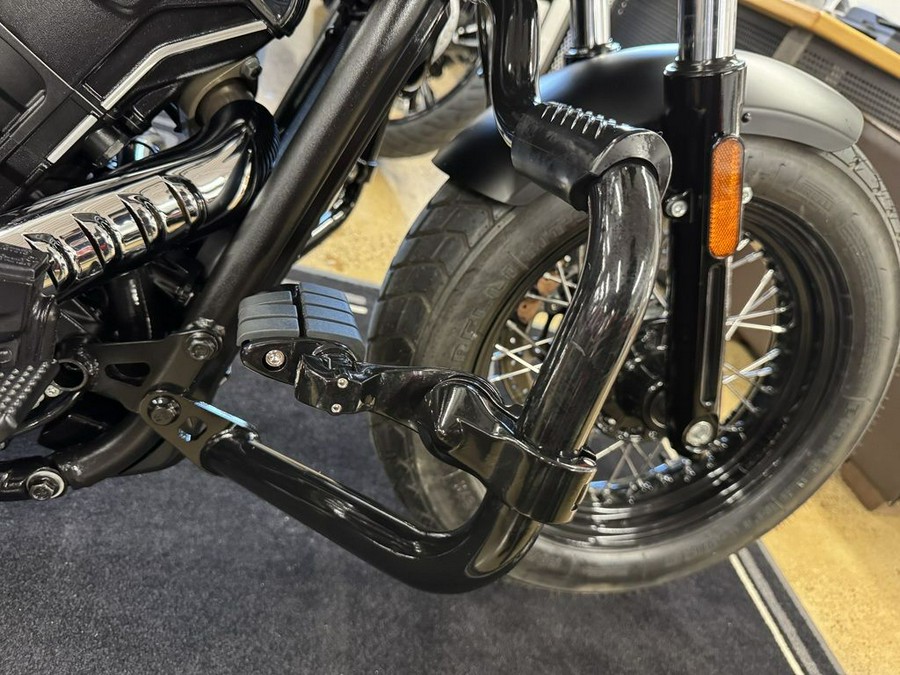 2025 Indian Motorcycle® Super Scout® Black Metallic