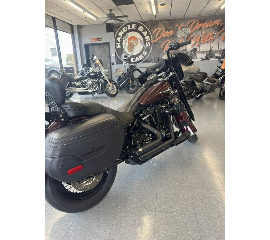 2018 Harley-Davidson FLHCS Heritage Classic 114