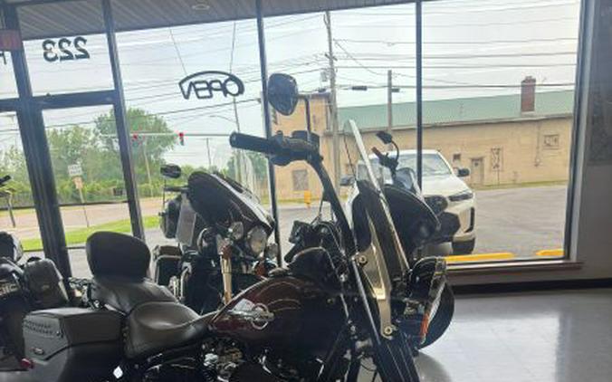 2018 Harley-Davidson FLHCS Heritage Classic 114