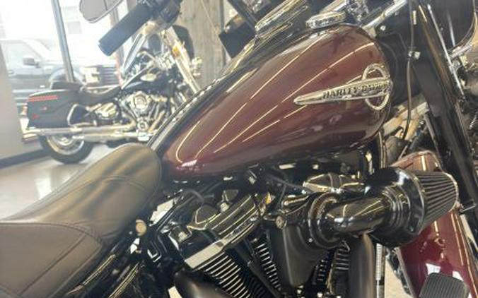 2018 Harley-Davidson FLHCS Heritage Classic 114