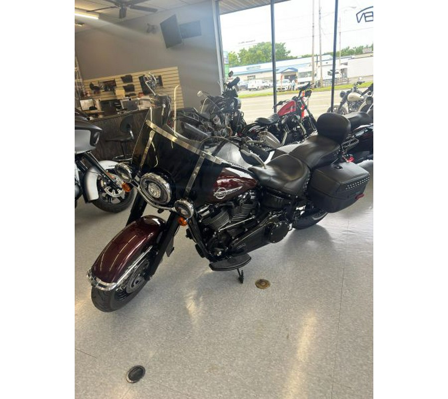 2018 Harley-Davidson FLHCS Heritage Classic 114