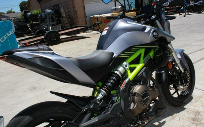 2023 QJMotor SRK400 ABS