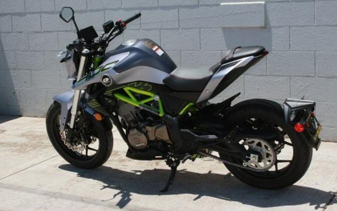 2023 QJMotor SRK400 ABS