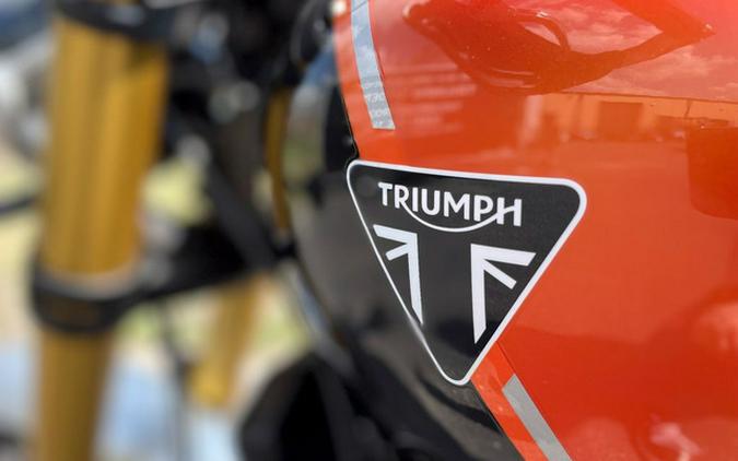 2024 Triumph Scrambler 1200 XE Baja Orange / Phantom Black