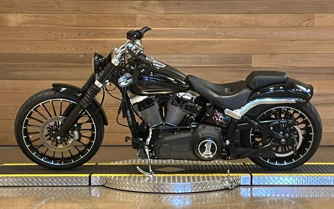 2017 Harley-Davidson Breakout®