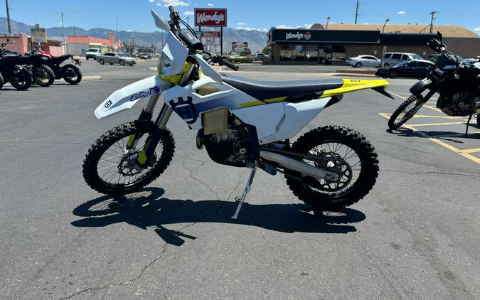 2024 Husqvarna FE 450 ** STREET LEAGEL **