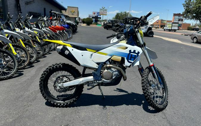 2024 Husqvarna FE 450 ** STREET LEAGEL **