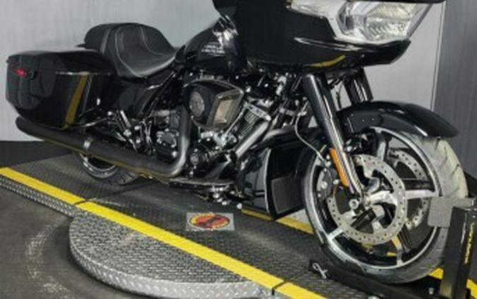 2026 Harley-Davidson® Road Glide® FLTRX VIVID BLACK