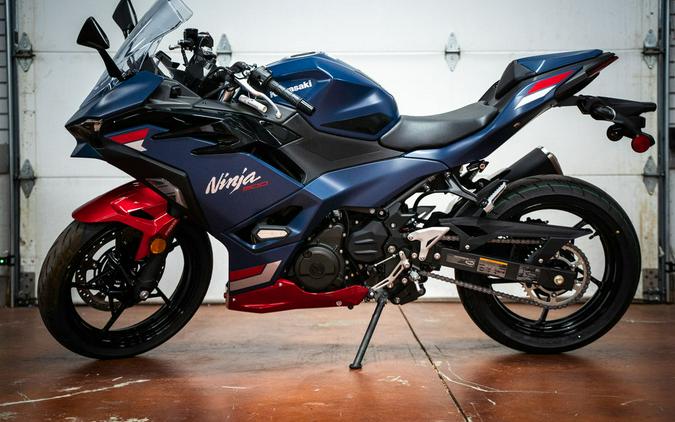 2026 Kawasaki Ninja® 500 ABS Metallic Matte Twilight Blue