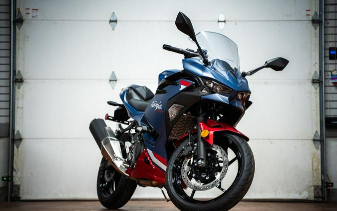 2026 Kawasaki Ninja® 500 ABS Metallic Matte Twilight Blue
