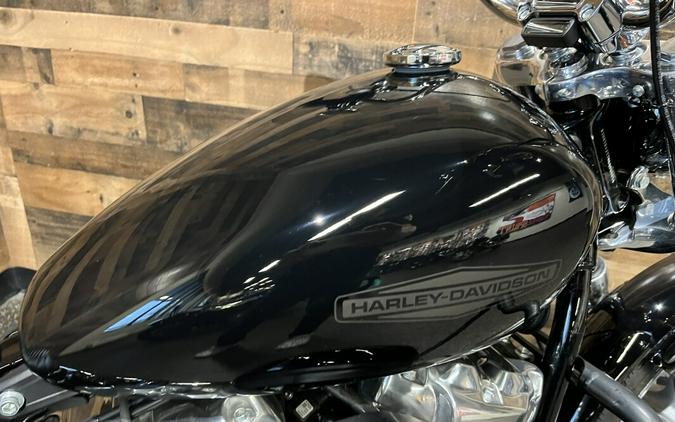 2022 Harley-Davidson® Softail Standard® Vivid Black FXST