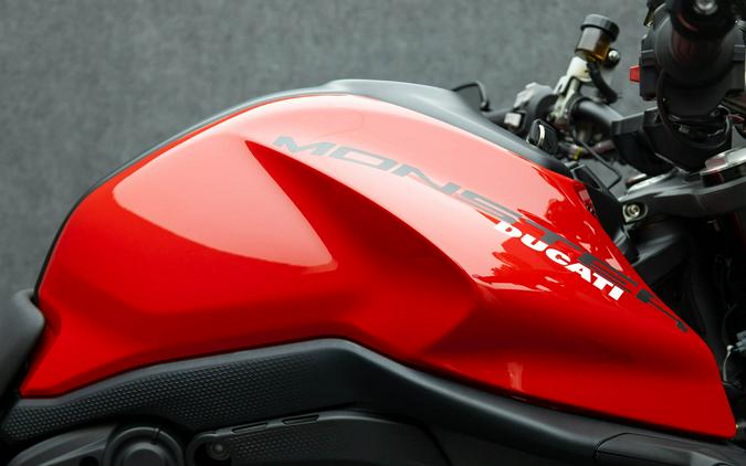 2024 DUCATI MONSTER PLUS