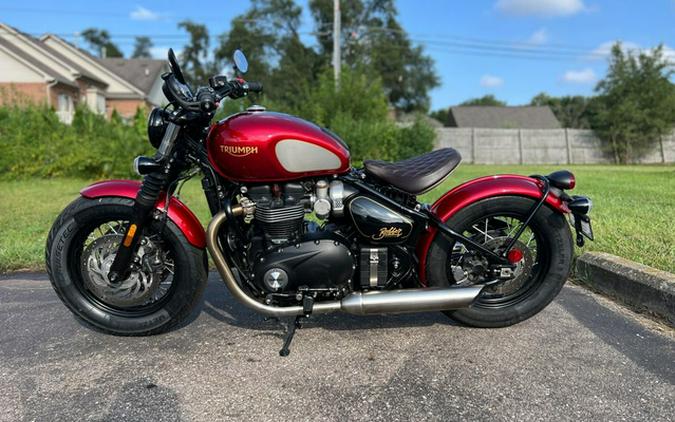 2022 Triumph Bonneville Bobber Gold Line Carnival Red/Sapphire