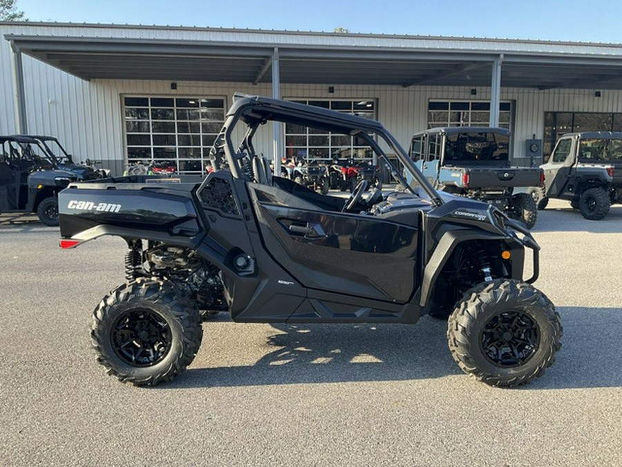 2026 Can-Am Commander XT 700