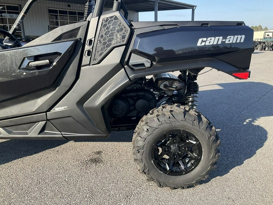 2026 Can-Am Commander XT 700