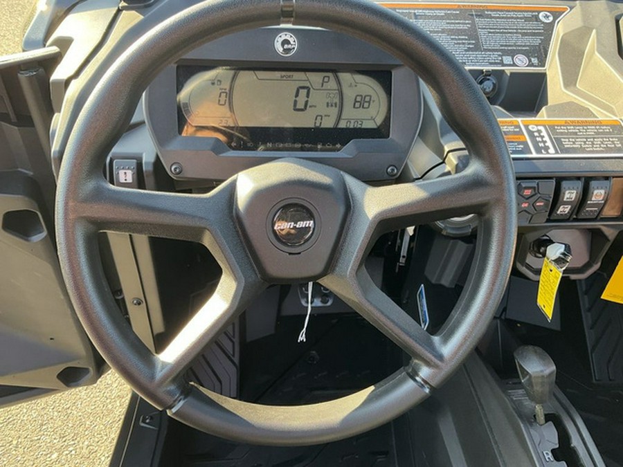 2026 Can-Am Commander XT 700