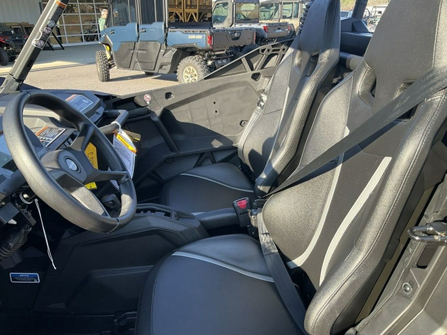 2026 Can-Am Commander XT 700