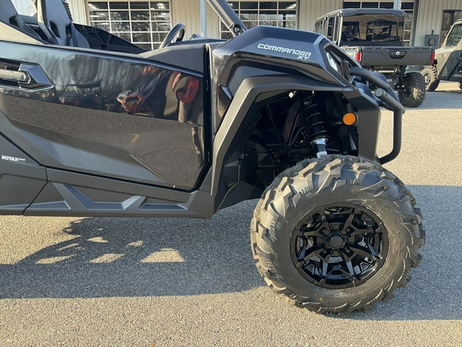 2026 Can-Am Commander XT 700