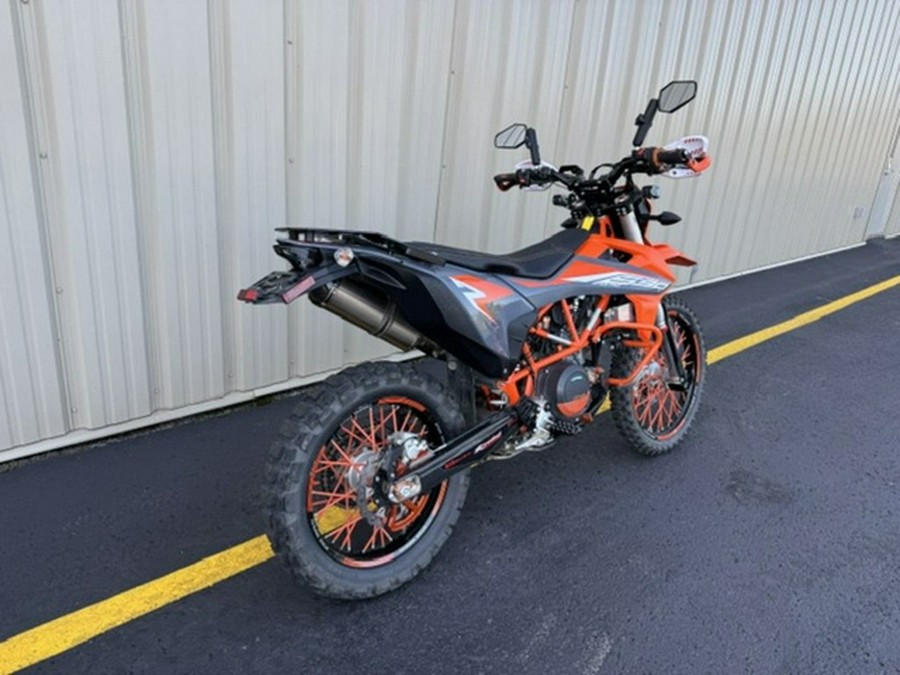 2022 KTM 690 Enduro R