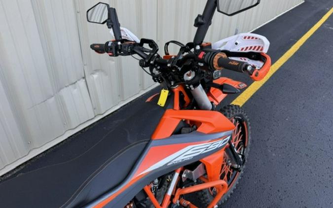 2022 KTM 690 Enduro R