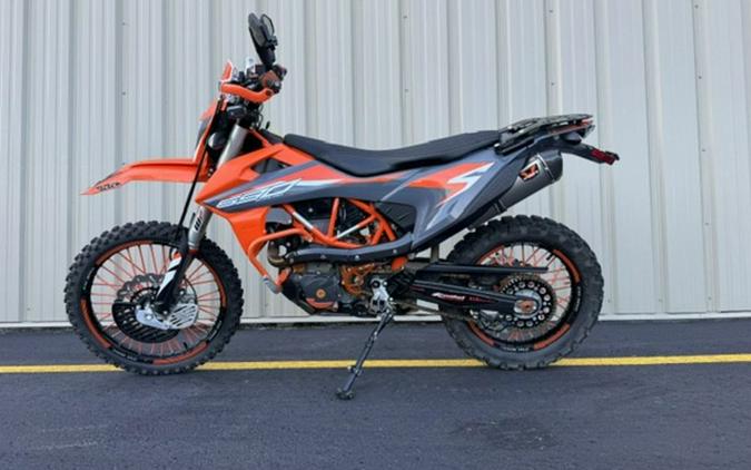 2022 KTM 690 Enduro R