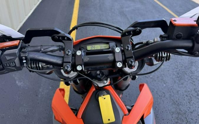 2022 KTM 690 Enduro R