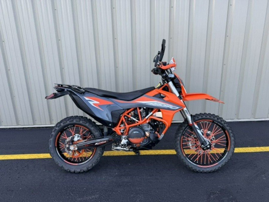 2022 KTM 690 Enduro R