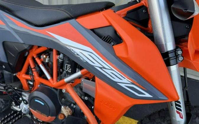 2022 KTM 690 Enduro R