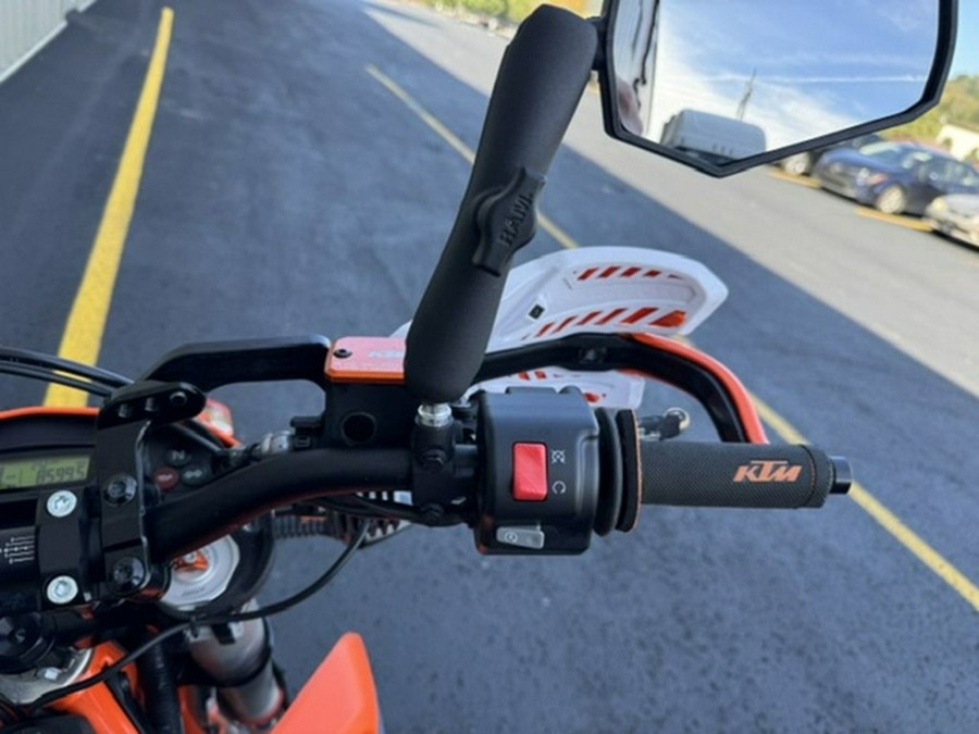 2022 KTM 690 Enduro R